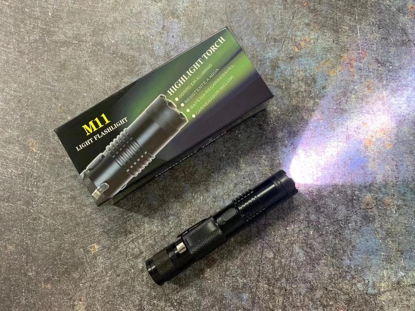 Linterna con electroshock