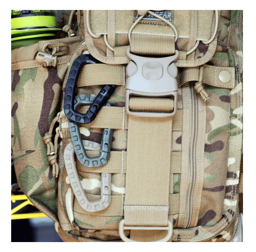 Mosqueton Tactico Plastico Multiuso Trekking Molle MT1